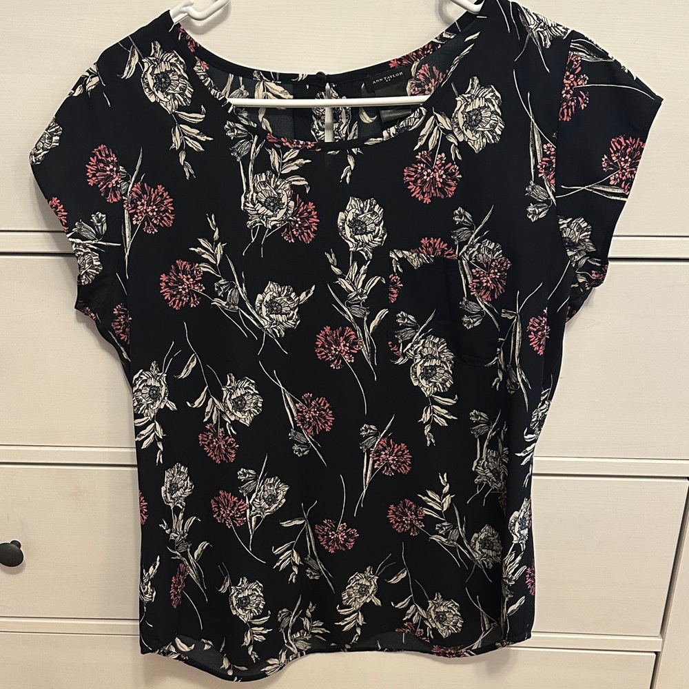 Ann Taylor, M, Floral Black and cream, Pink Women's Dress Top